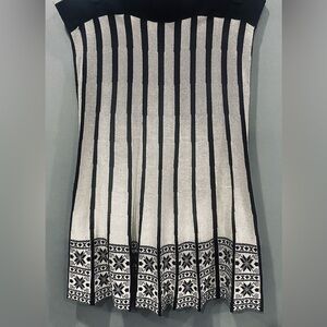 Women’s Plus Size 2X Midi Pleated Black Cream Stripe Knit Skirt Fair Isle